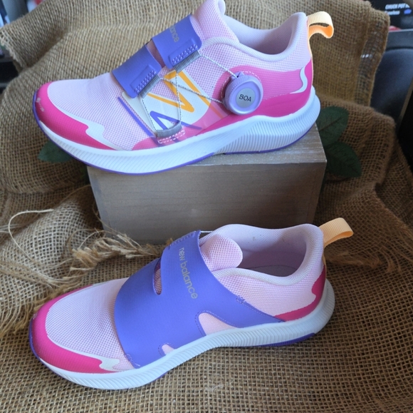 SOLD.....New Balance Kids' Purple and Pink Shoes - Picture 3 of 12